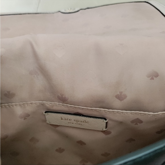 ♠️BEAUTIFUL KATE SPADE ♠️ CROSS BODY♠️ - Picture 3 of 7